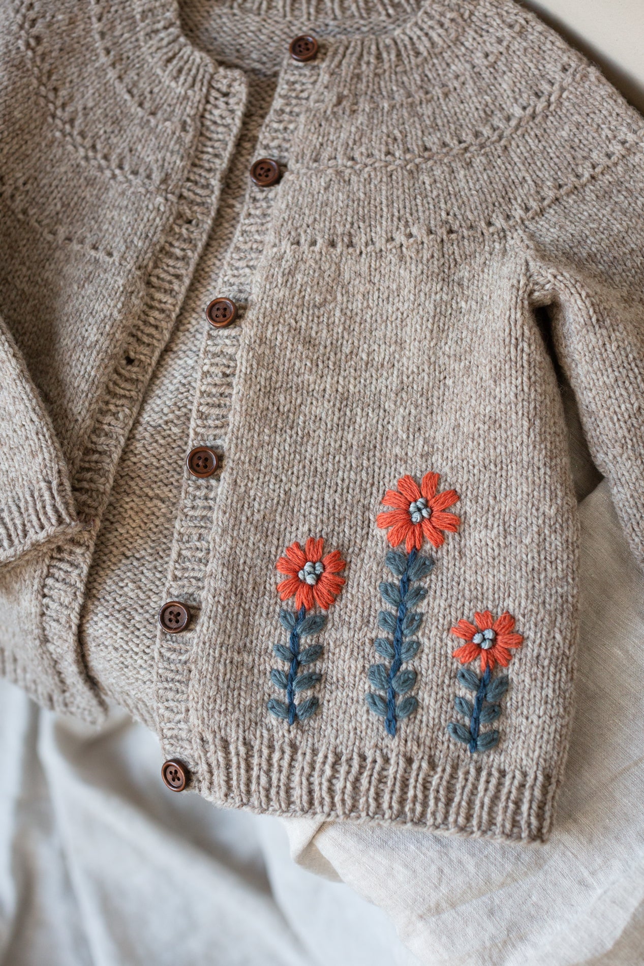 Laine  Embroidery on Knits by Judit Gummlich