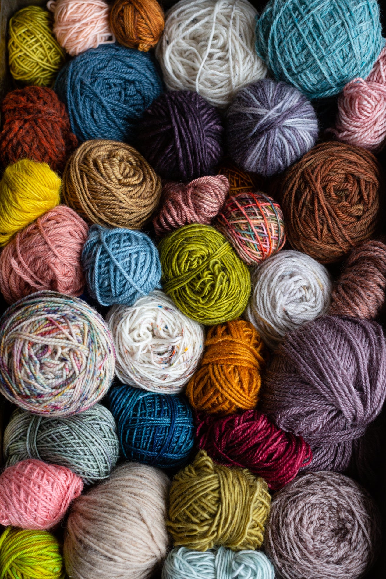 Laine  Embroidery on Knits by Judit Gummlich